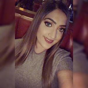 Meet your Posher, Monika